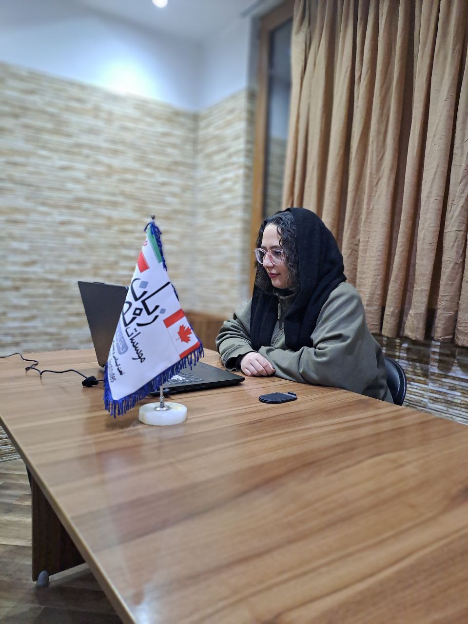 مؤسسات آنلاین و حضوری زبان نصیر